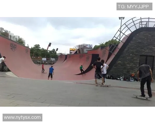 上海极限运动队引领最新灵活性TOP10榜单挑战极限运动新高度