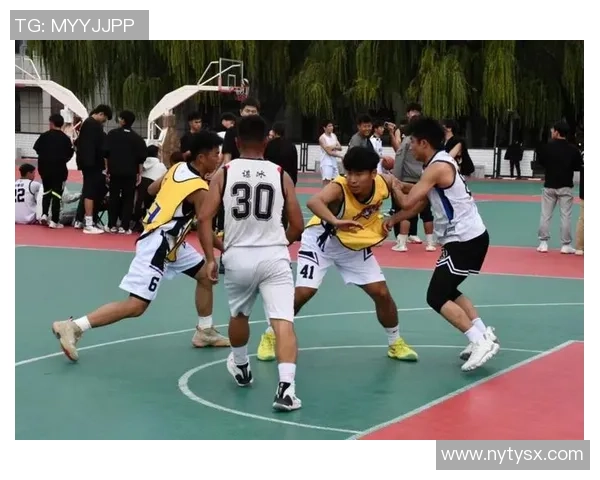 上海篮球队的力量揭秘：从训练到比赛的全景探索与背后故事